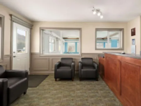 Travelodge by Wyndham Salmon Arm Hotels in Salmon Arm