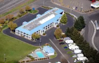 Americas Best Value Inn Phoenix Hotel di 