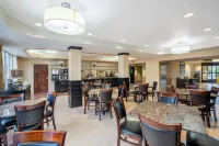 La Quinta Inn & Suites by Wyndham Hot Springs - 2-Star