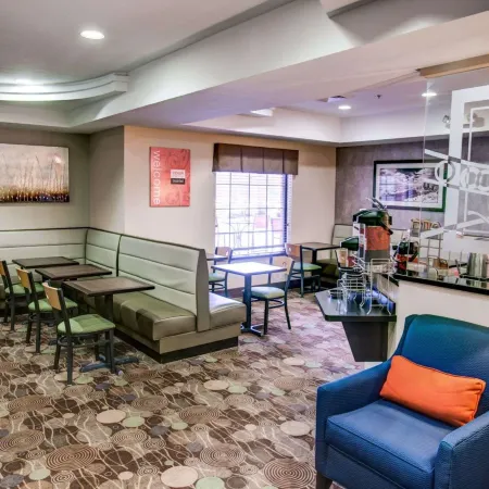 Comfort Suites Pittsburgh Airport
