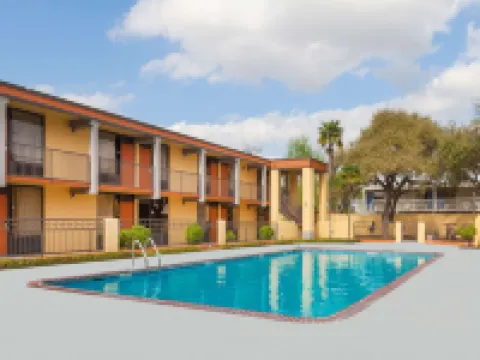 Days Inn by Wyndham Uvalde Hotels in Uvalde