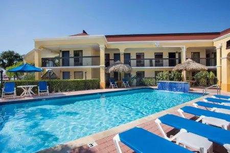 Days Inn by Wyndham Florida City Отели рядом с достопримечательностью «Long Pine Key»