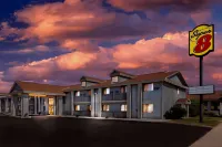 Super 8 by Wyndham la Crosse Các khách sạn ở La Cross