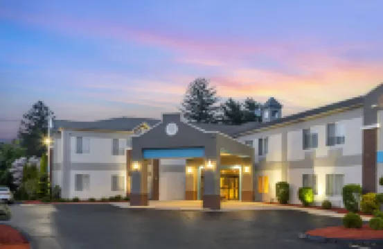 Best Western Plus New England Inn  Suites Hotel a 