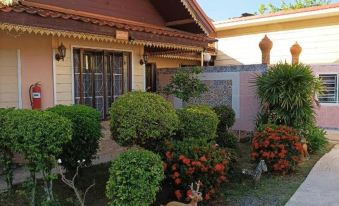 Vimanmek Resort