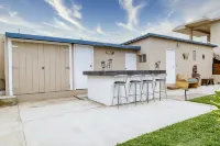 Seaside Adventure Lodging