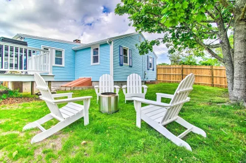 Pet-Friendly Yard! Fun Family Home in Cape Cod - Pysäköinti