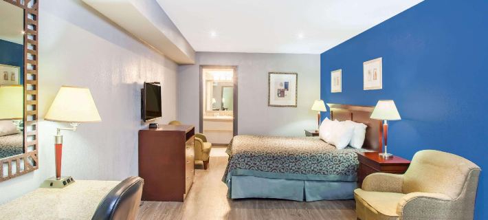 Days Inn by Wyndham San Antonio Alamo/Riverwalk Hotels in Bexar County