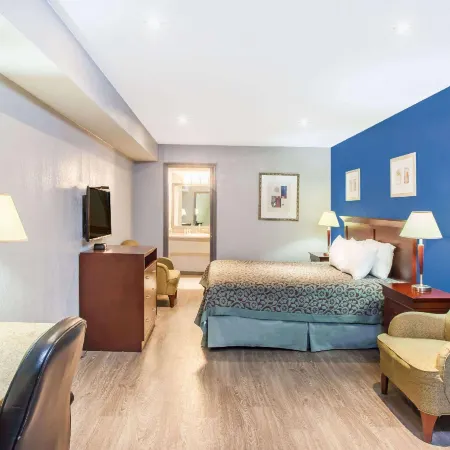 Days Inn by Wyndham San Antonio Alamo/Riverwalk