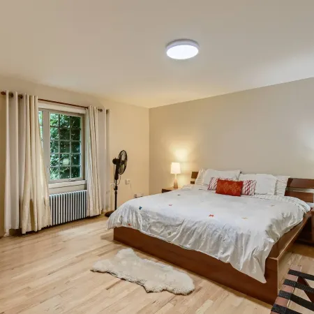 Charming Single Level 4 Bedrooms Gresham Home Near Pdx, Edgefield and Mt Hood