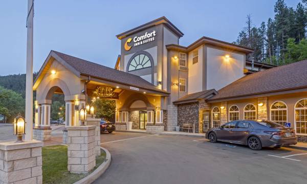 Comfort Inn & Suites Mt Rushmore