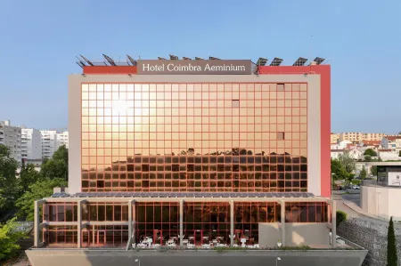 Hotel Coimbra Aeminium, Affiliated by Meliá Отели рядом с достопримечательностью «Tuk a Day»