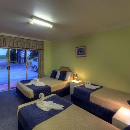 All Seasons Country Lodge