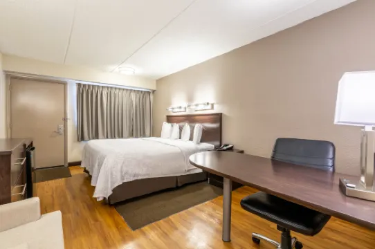 レッド ルーフ イン プラス + ナッシュビル エアポート