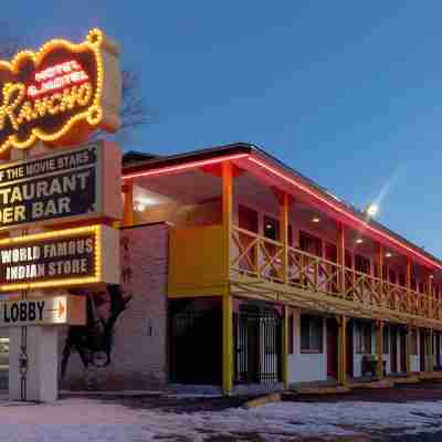 Hotel El Rancho Hotel Exterior