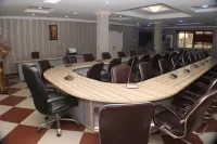 All Seasons Hotel - Executive