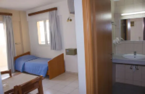 Sunshine Studios & Apartments