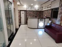 Hotel Embassy Grand 무자파버 호텔