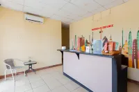 紅多茲@芝卡朗艾歐蒂姆公寓 East Cikarang住宿飯店