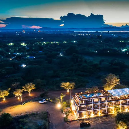Bagan Vertex Hotel Отели в г. Баган