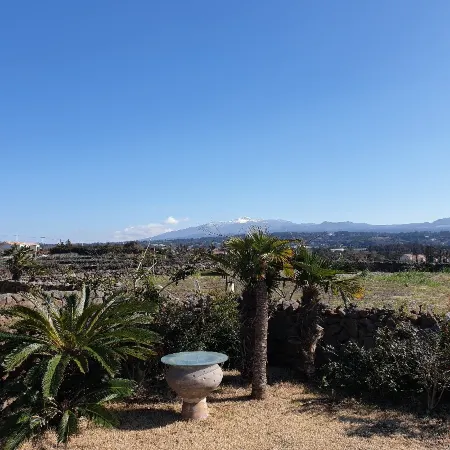 Jeju Jarewa Pension Отели рядом с достопримечательностью «Aewol Coast Road»