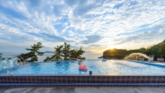 通淵Nerja 21旅館