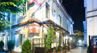 La Strada Boutique Villa Hotels near Muzeul Comunismului pentru Copii