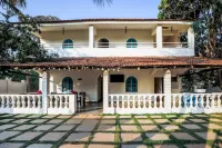 Beach House Hotel