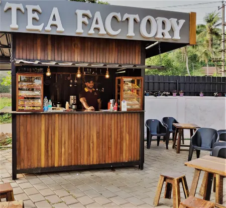 Adyar Plaza Inn by Rak Rooms, Mangaluru Отели в г. Южная Каннада