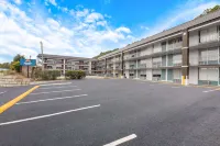 Rodeway Inn Cleveland TN I-75 - Parkplatz