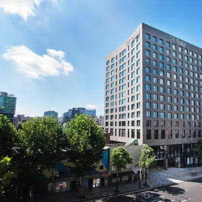 Orakai Daehakro Hotel, BW Signature Collection Отели рядом с достопримечательностью «Ворота Хонхвамун»