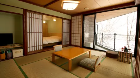 Urabandai Goshikinuma Tennen Onsen Tokiwasure Отели в г. Китасиобара