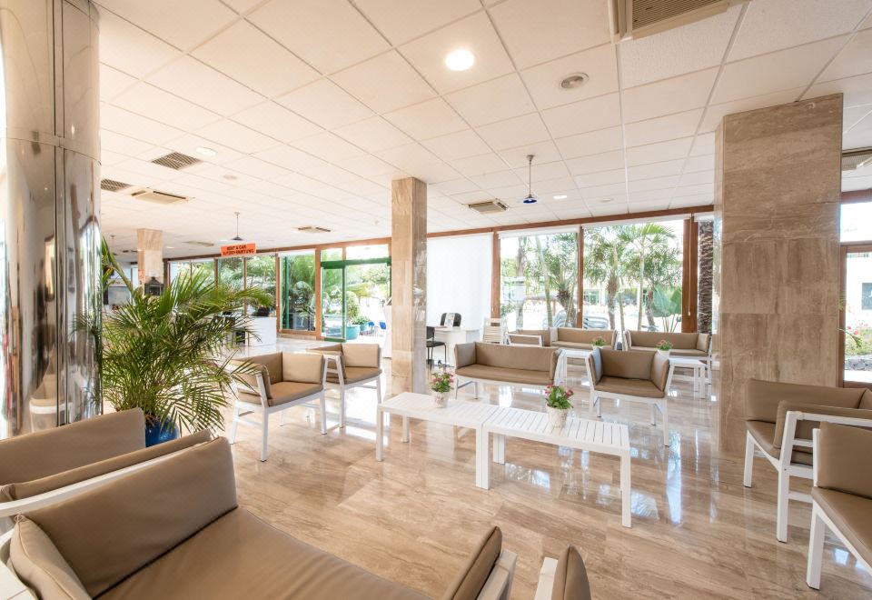 2. 티에이치비 로얄..