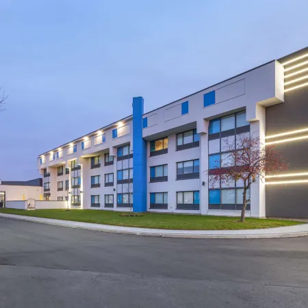 GLō Best Western Mississauga Corporate Centre