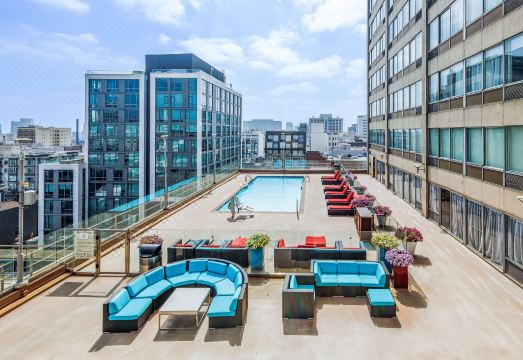 홀리데이 인 내부 전망