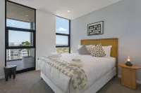 Kula Wollongong Hotels in Figtree