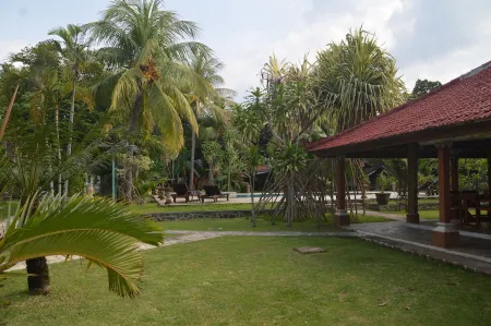 Bagus Beach Resort Lovina