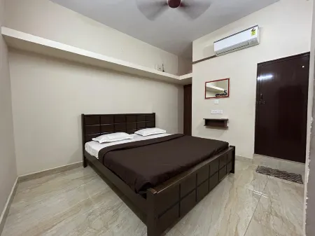 The Kaya Homestay Srirangam Отели рядом с достопримечательностью «Dsit,collage,samayapuram,trichy»