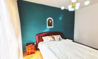 Linlin Xiaoyi Apartment (No. 1 First Avenue)