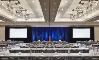 The Lofton Hotel Minneapolis, Tapestry Collection by Hilton - Parking