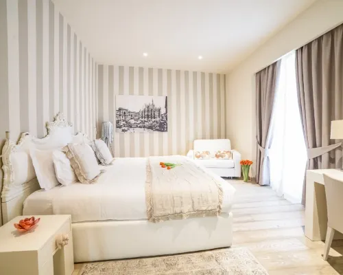 Rooms Milano Duomo Hotels near Excelsior