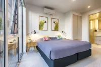 Orange Stay Townhouses - parking