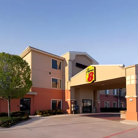Super 8 by Wyndham Fort Worth North