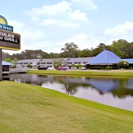 Days Inn by Wyndham Savannah Airport