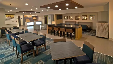 Holiday Inn Express & Suites Evansville North Отели в г. Вандерберг