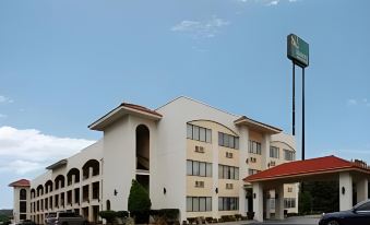 Quality Inn & Suites Morrow Atlanta South