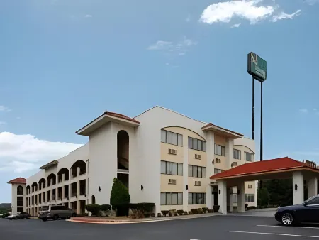 Quality Inn & Suites Morrow Atlanta South