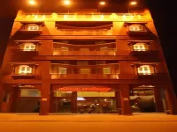 Hotel Malik Residency Hotels near Moti Jheel