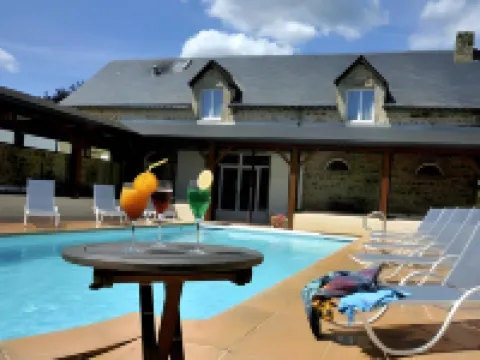 Logis Hôtel Restaurant Relais du Gué de Selle Hotéis em Mayenne