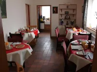 Harris Guest Accommodation Hotels in Littlemore